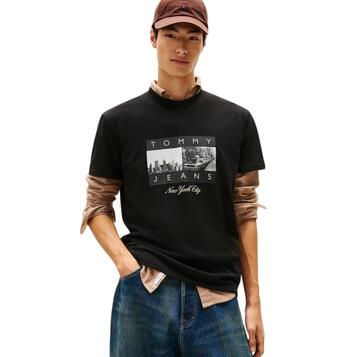 Ανδρικό T-Shirt Tommy Jeans Reg Photo Flag Ss Tee Black DM0DM22464-BDS Ανδρικό T-Shirt Tommy Jeans Reg Photo Flag Ss Tee Black DM0DM22464-BDS