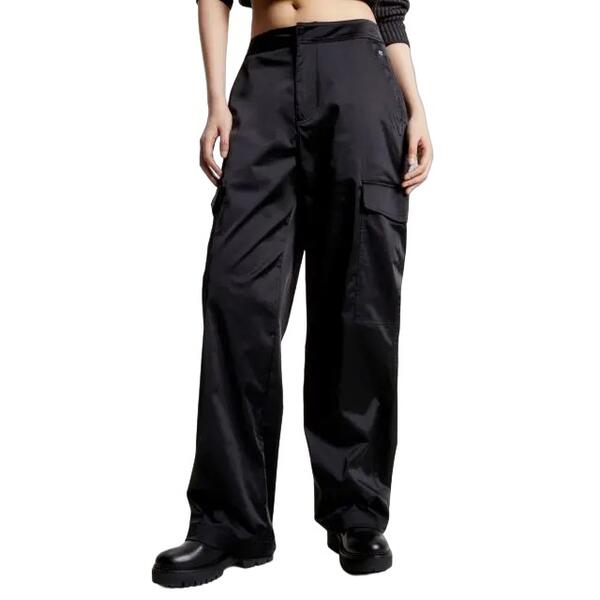Γυναικείο Παντελόνι Tommy Jeans Tjw Satin Utility Pant Black DW0DW16392-BDS30