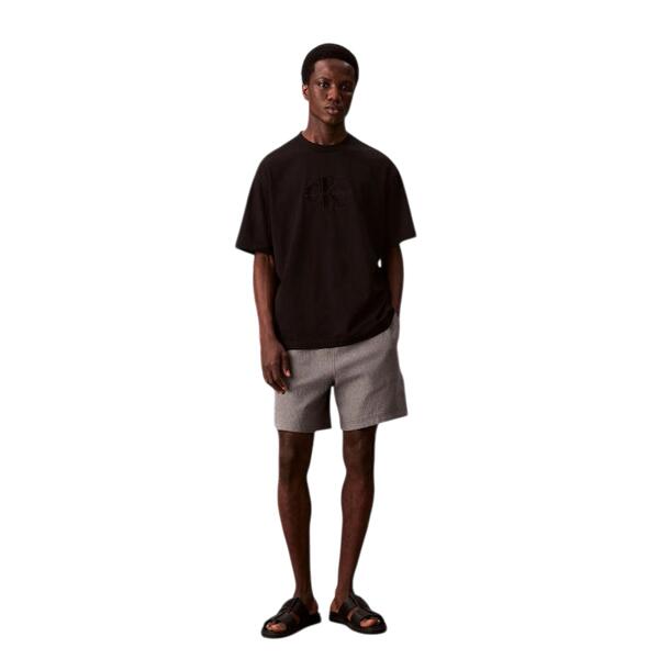 Ανδρικό T-Shirt Calvin Klein Ss Hi Low Emb 16s Jersey Cn Tee Brilliant Black LV04RB295G-UB1